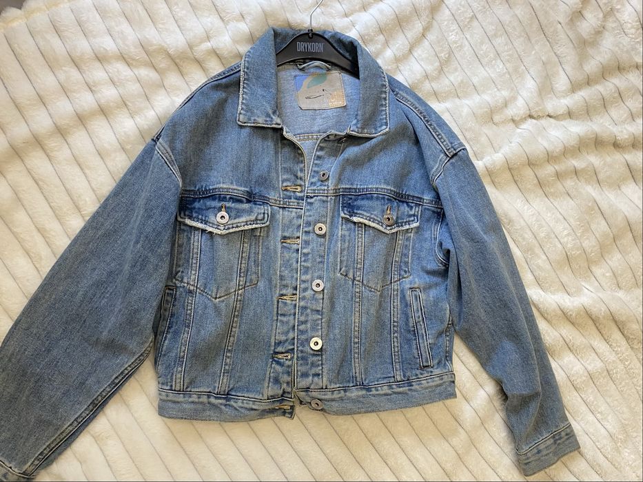 Джинсовка укороченная джинсовая куртка