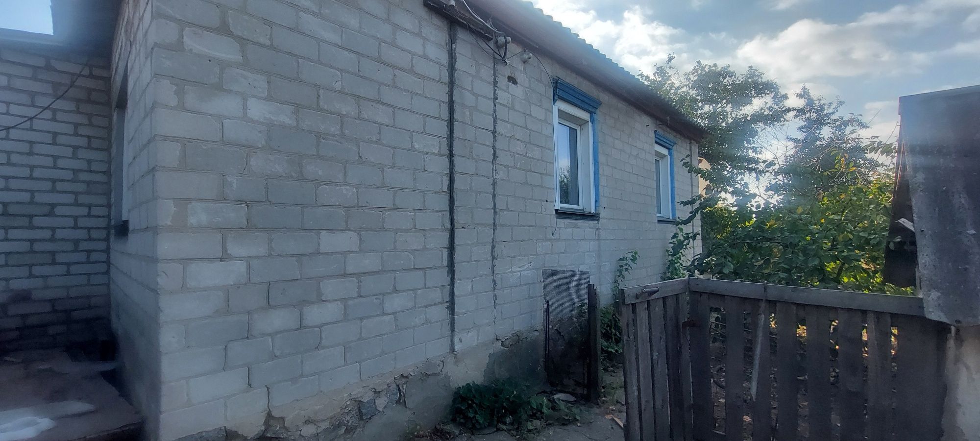 Продам ГАРНИЙ ДОБРОТНИЙ будинок Крюків, район зуп. " ВАГОНЗАВОД "