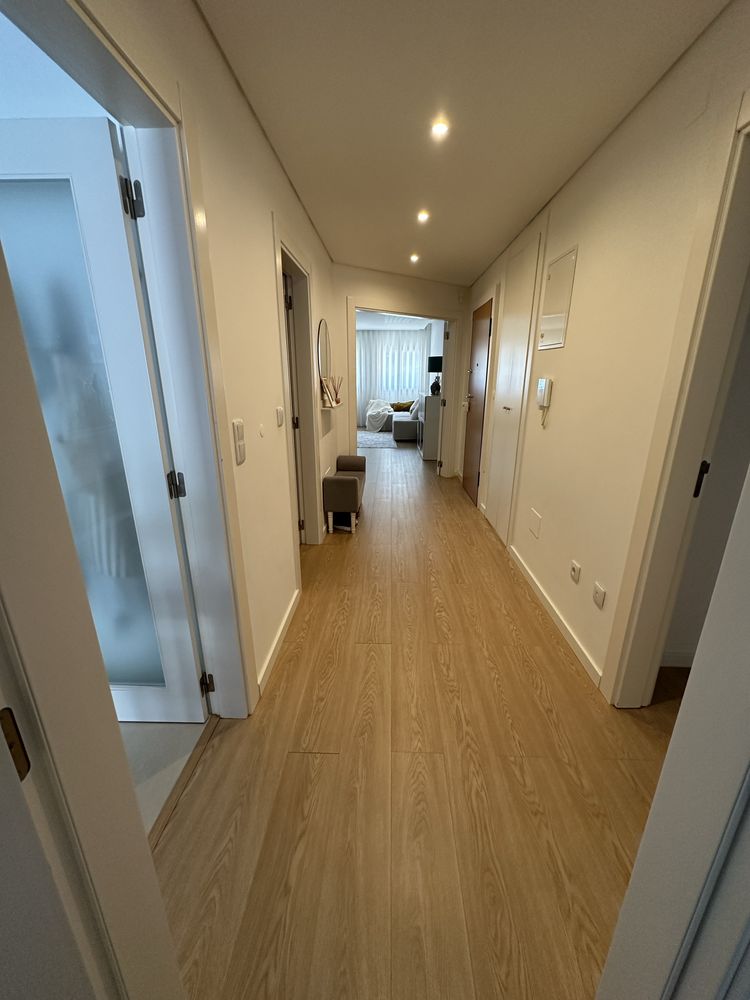 T2 com terraço 62 m2, box e arrecadação