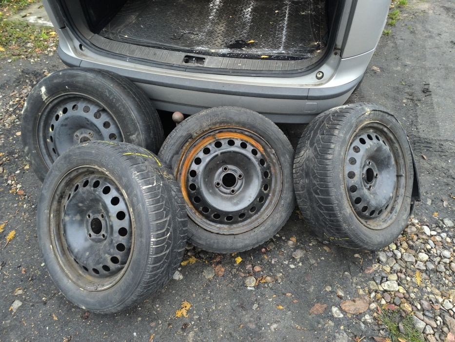 Felgi stalowe z oponami