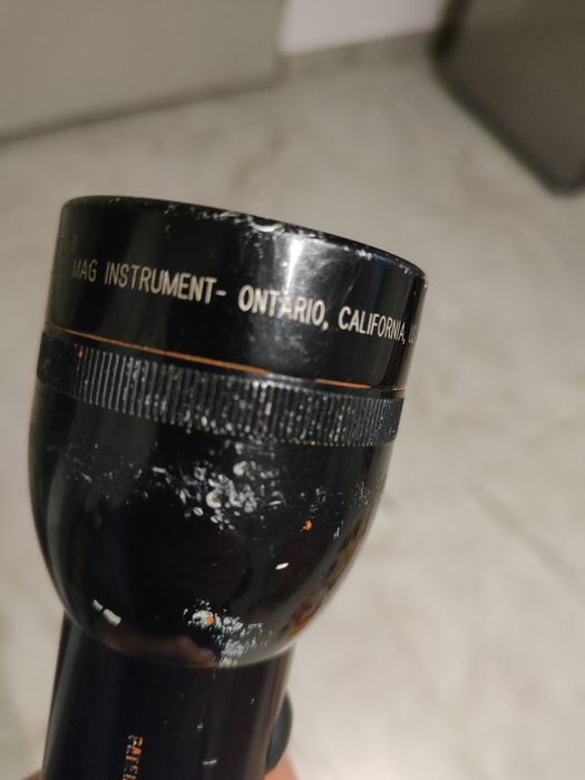 Latarka policyjna maglite USA california Ontario na baterie