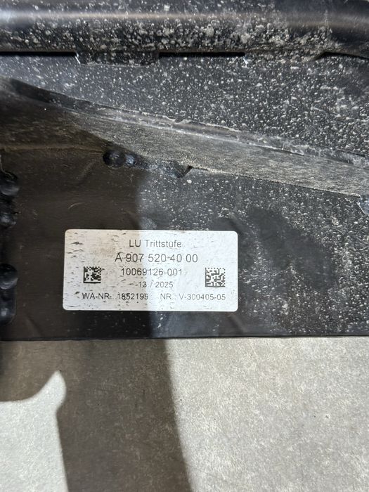 Підніжка фаркопа додаткова спрінтер Sprinter W907 W910 оригінал