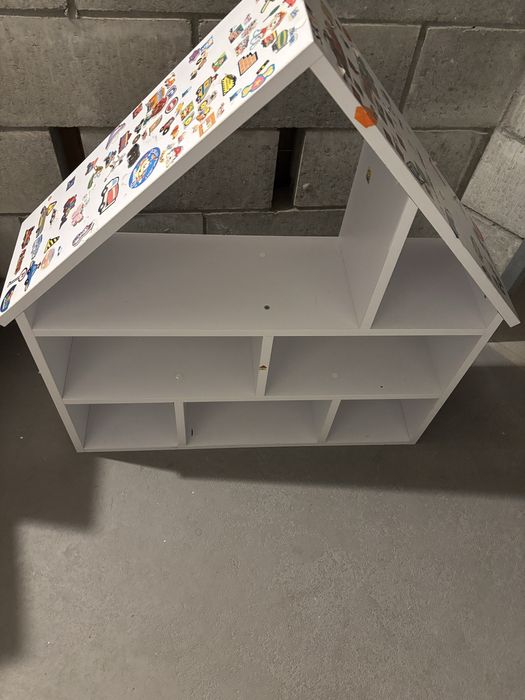 Domek dla lalek/na książki