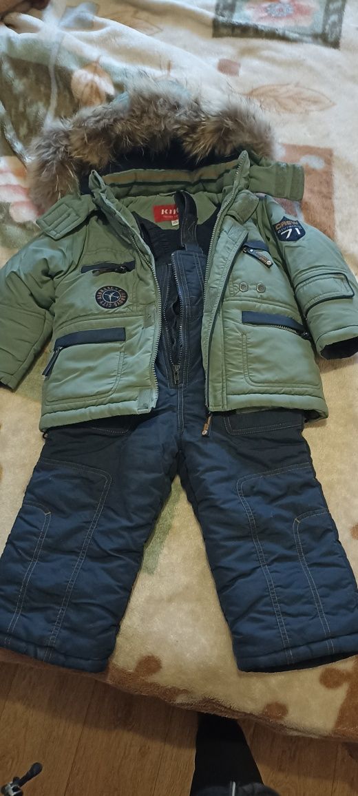 Зимняя курточка на мальчика 3-4 лет