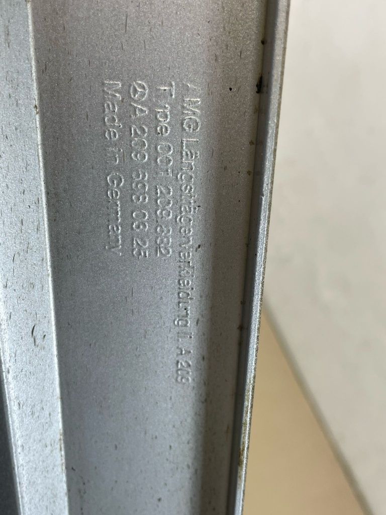 Mercedes W 209 CLK Lift 05-09r AMG Listwa Progowa Kolor 775