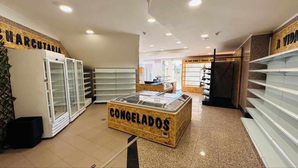 Trespasse loja-mercearia , ou alugo !
