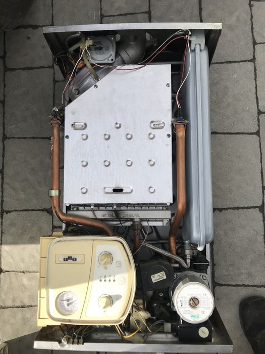 Котел Ariston Uno