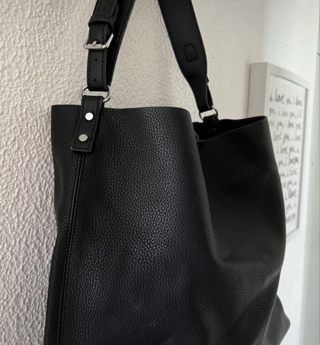 Mala preta da Cortefiel