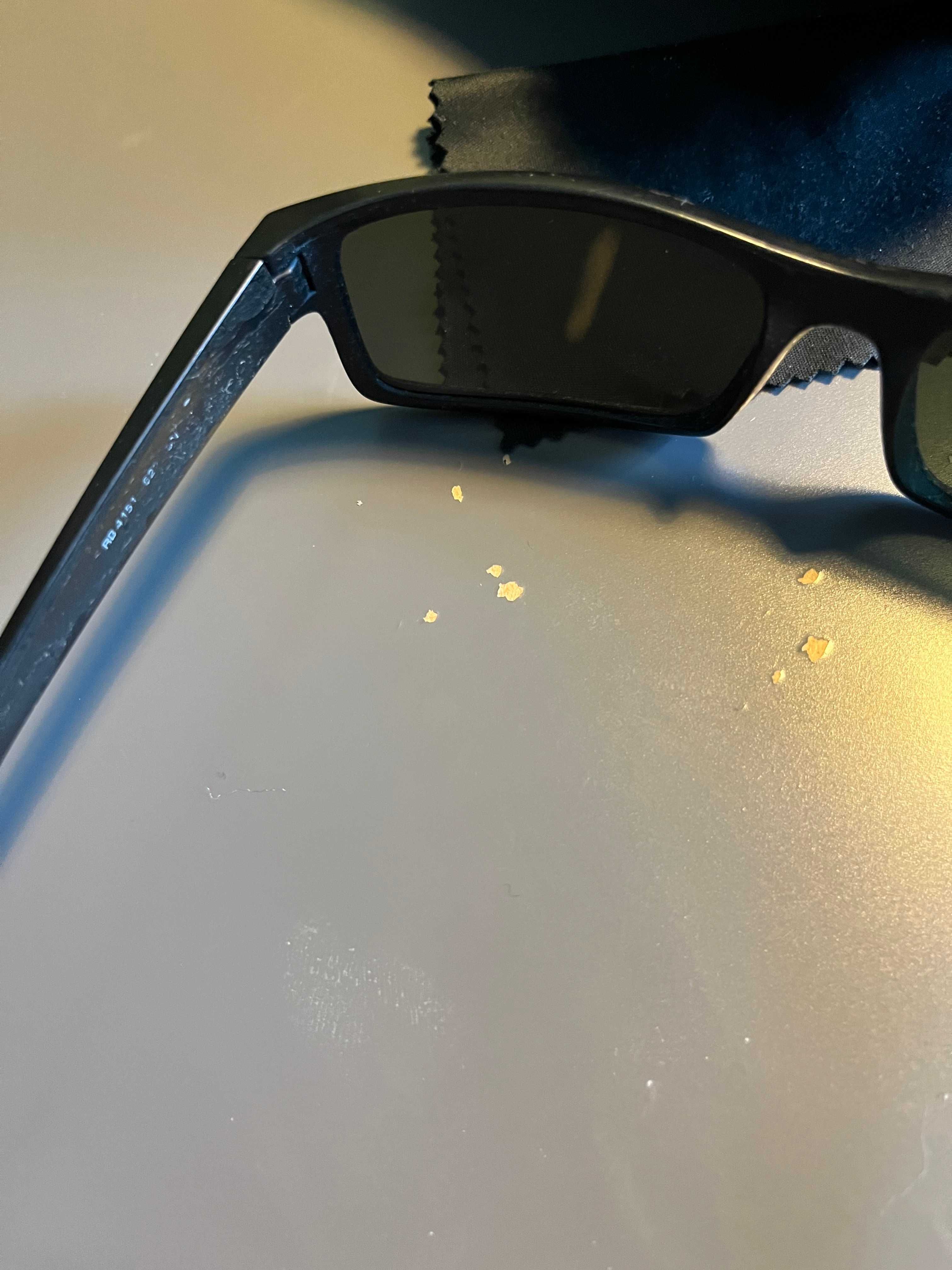 Okulary przeciwsłoneczne Ray Ban, twarde etui, czyścik (używane)