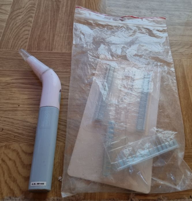 Elektryczna szczoteczka miedzyzębowa