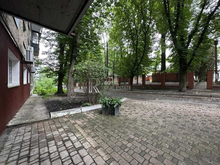 Продаж Офісу центр Шевченківський метро КПІ 219 м2 з фасадним входом
