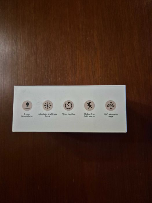 Lampka kinkiet ( biały) LED