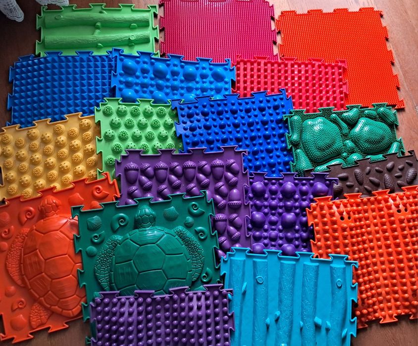 Ортопедичні килимки.Ортопедический коврик.Пазл масажний.
Состояние отл