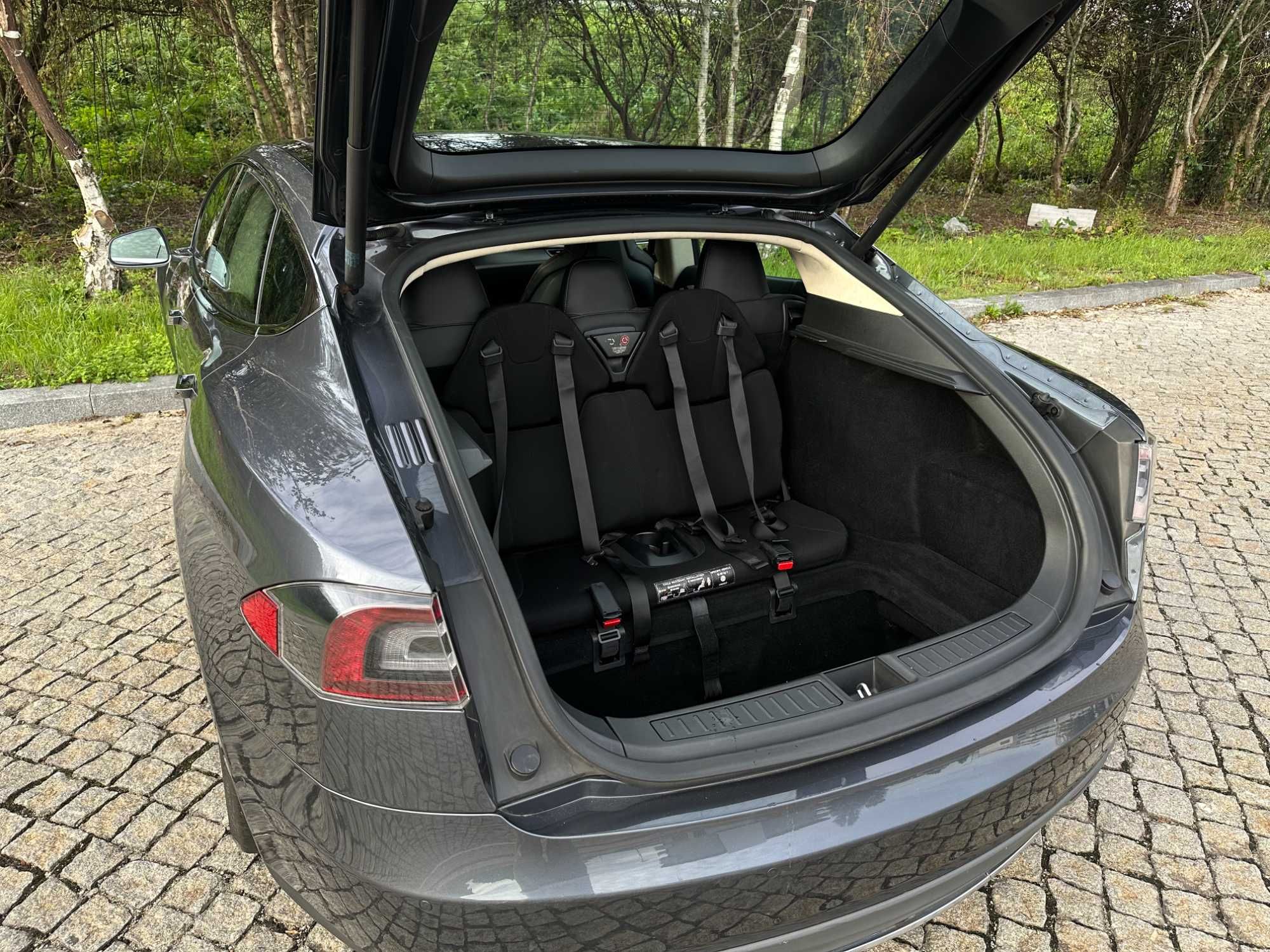 Tesla Model S P85+ com Bateria Nova