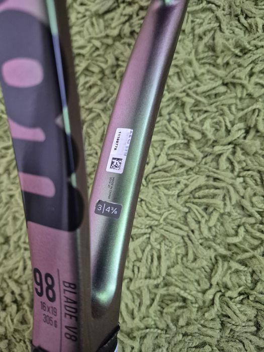 Wilson blade v8 98 305g