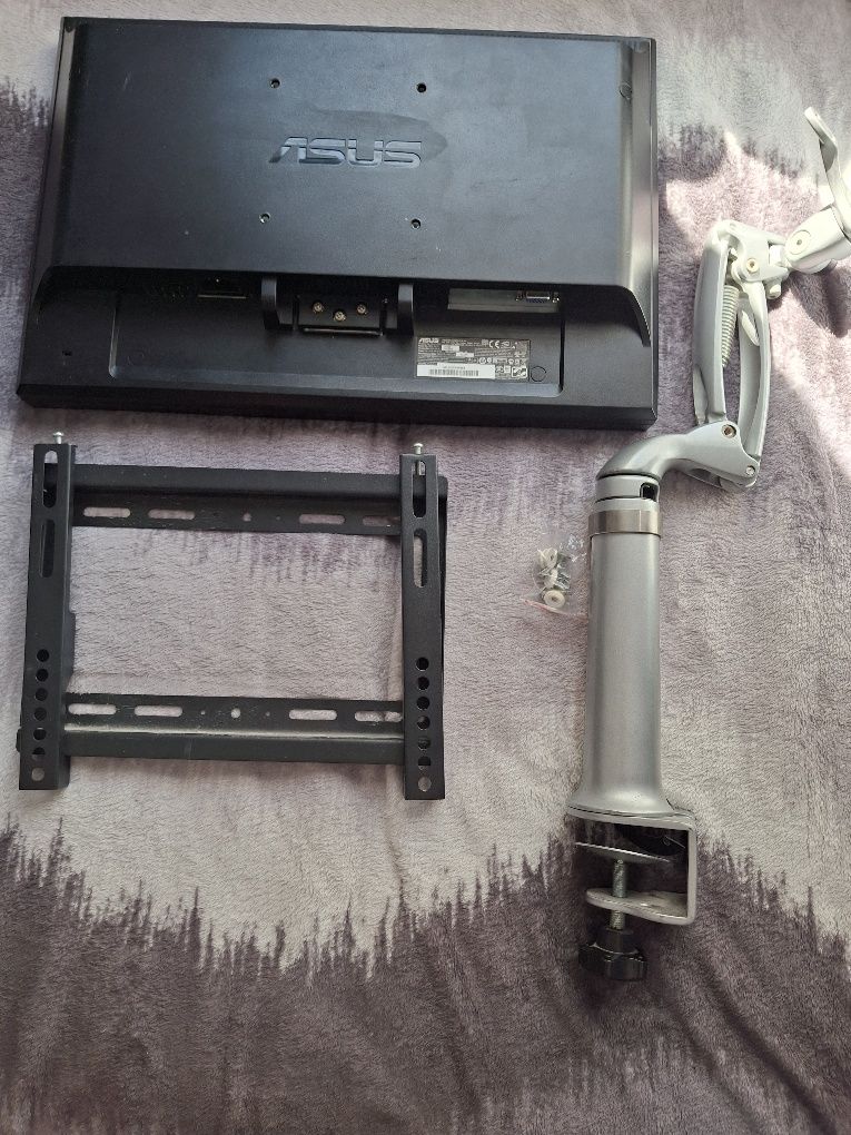 2 monitory Asus VW193D-B
