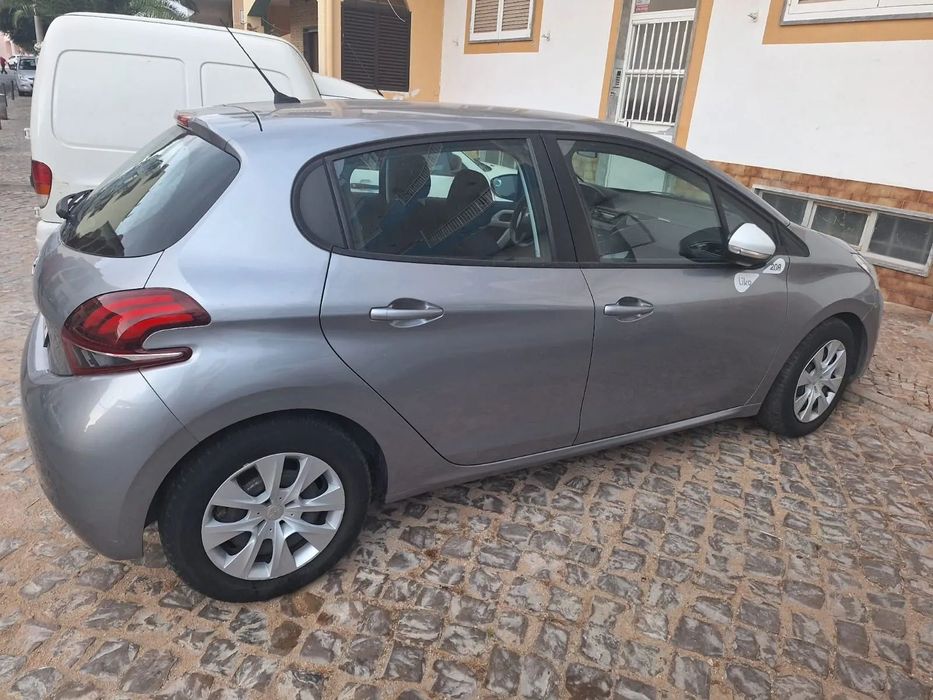 Peugeot 208 PureTech 68 Like