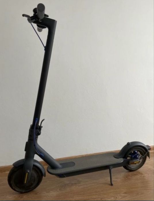 Hulajnoga Mi Eletric Scooter 3 model DDHBX24NEB