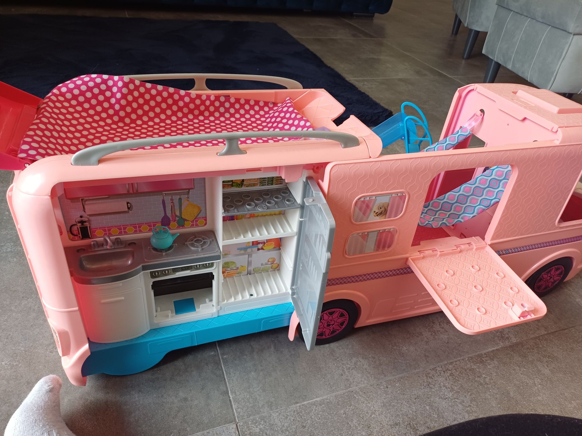 Kamper camper Barbie FBR34