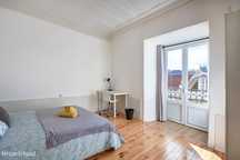387151 - Quarto com cama de casal, com varanda...