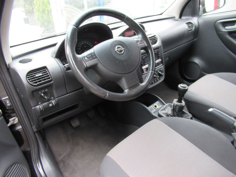 Opel Corsa C 1.2 80km ekonomiczny niezawodny ładne blachy benzyna 2004