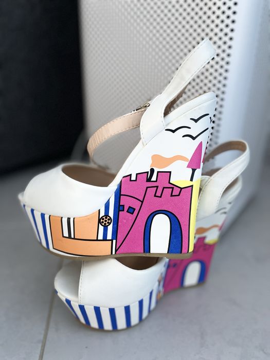 Босоніжки жіночі