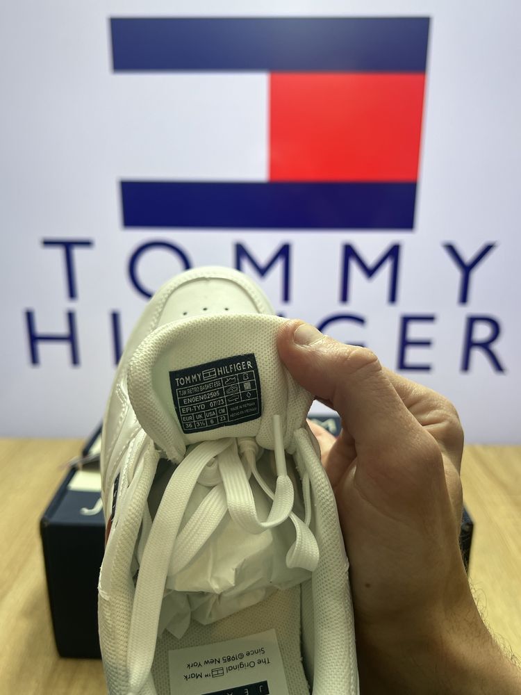 Жіночі Tommy Jeans Снікерcи Tjw Retro Basket Ess EN0EN02505 Білий