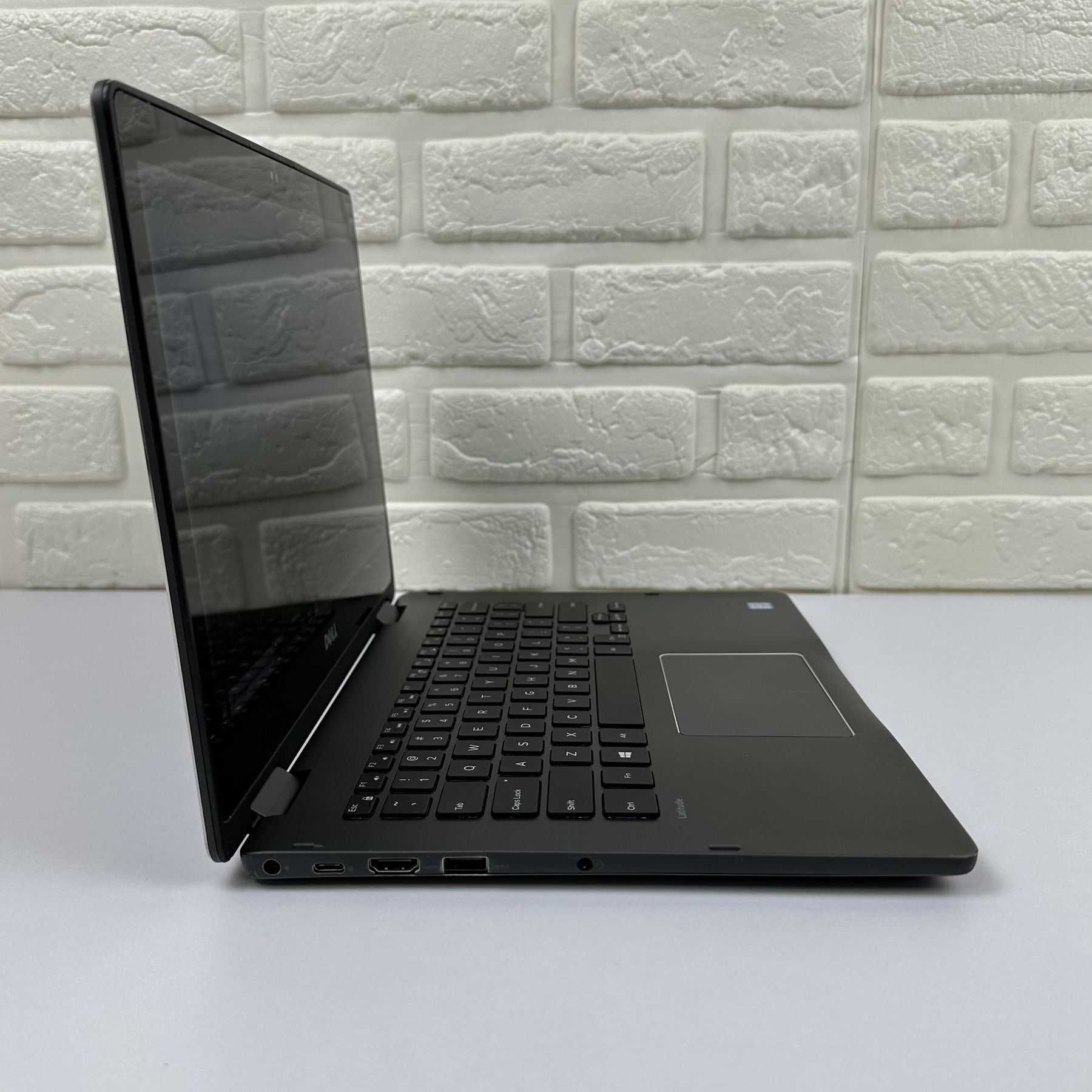 Сенсорний ноутбук трансформер Dell / intel i3 / 8 gb DDR4 / SSD / IPS