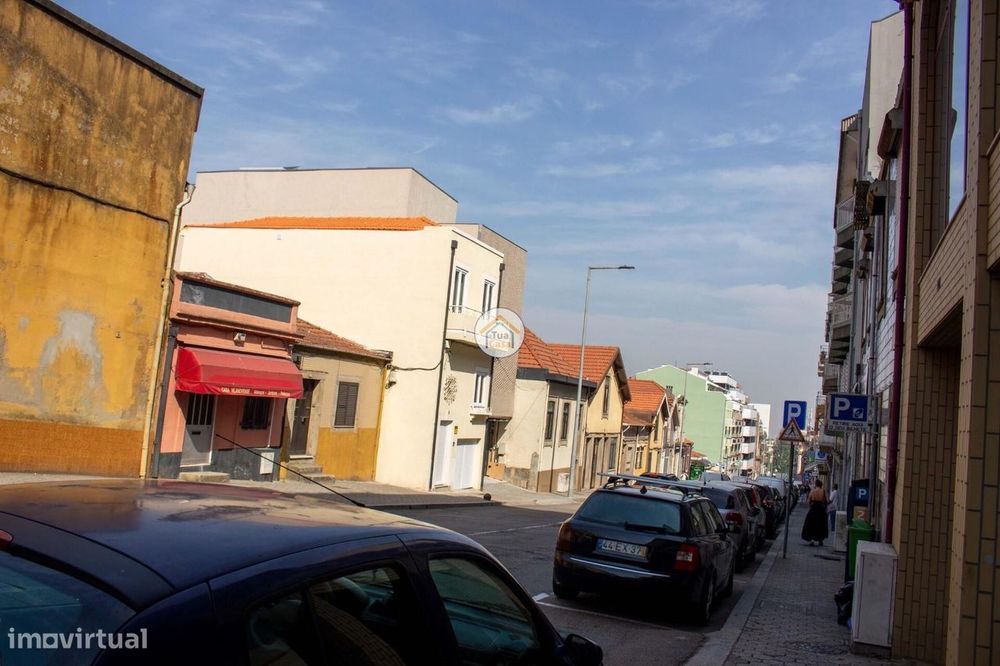 Loja À Venda – 242 M2 Em Gaia | Zona Privilegiada