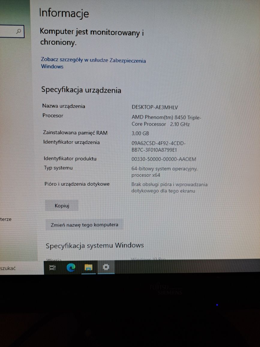 Komputer z monitorem