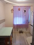 продам 2 комнатную квартиру на левом берегу 1 мкр