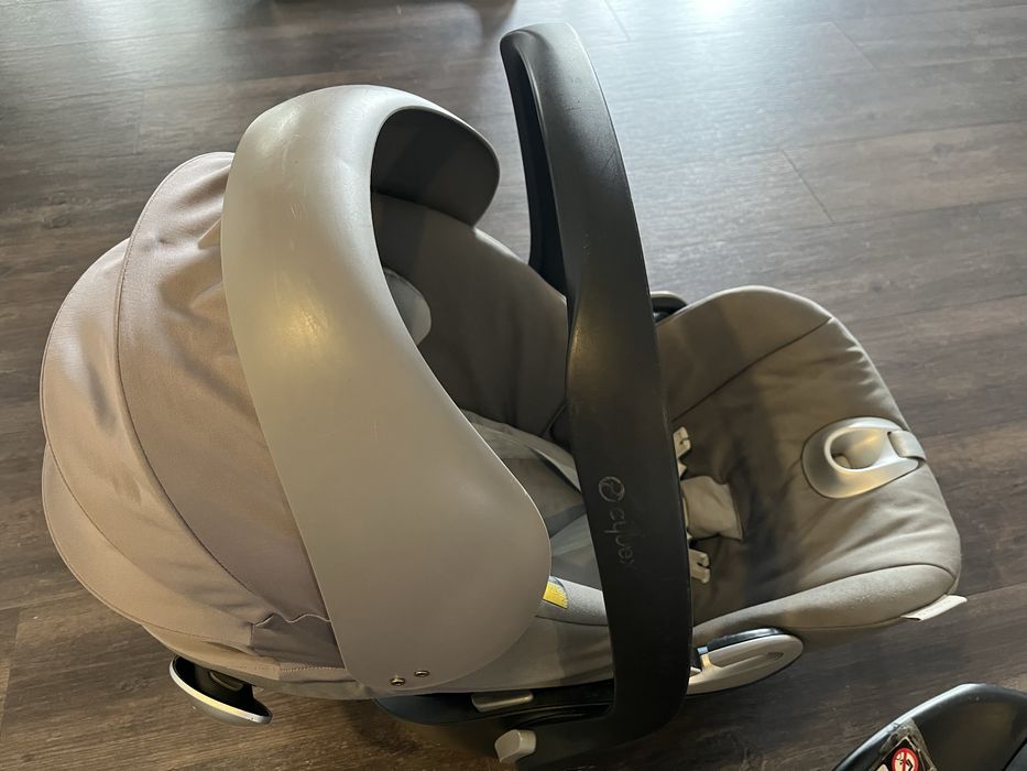 Cybex Cloud Q - Ovo e base isofix