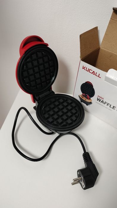 Вафельниця Kucall