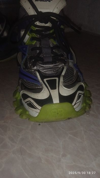 Красотки balenciaga