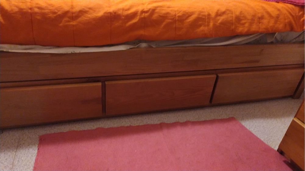 cama de madeira com 6 gavetas laterais