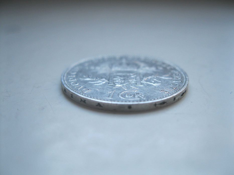 Продам юбилейную монету Австрии времен Франца-Иосифа из серебра.