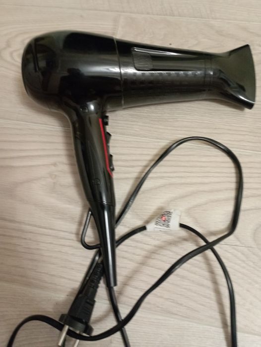 Фен Rowenta 2100 Ватт черный
