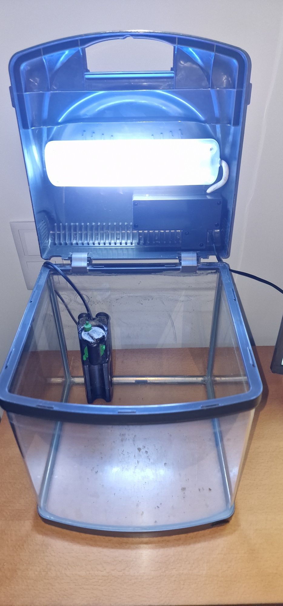 Aquário 20 litros com motor