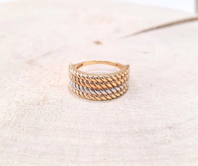 Złoty pierścionek p.585/5,28g