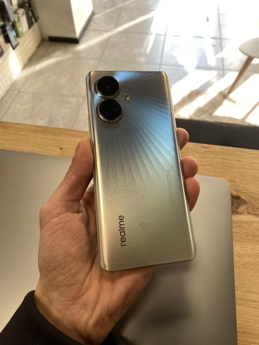 Realme 10 Pro Plus 5G 12+4/256gb гарантия