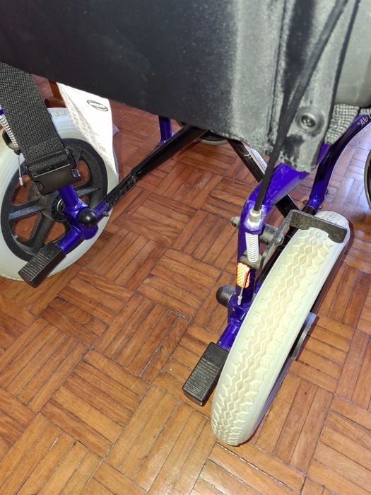 Cadeira de rodas Invacare Alu Lite