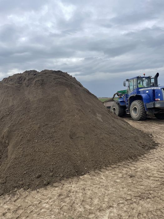 Ziemia ogrodowa humus ziemia pod trawnik/ czarnoziem/ torf/ TRANSPORT