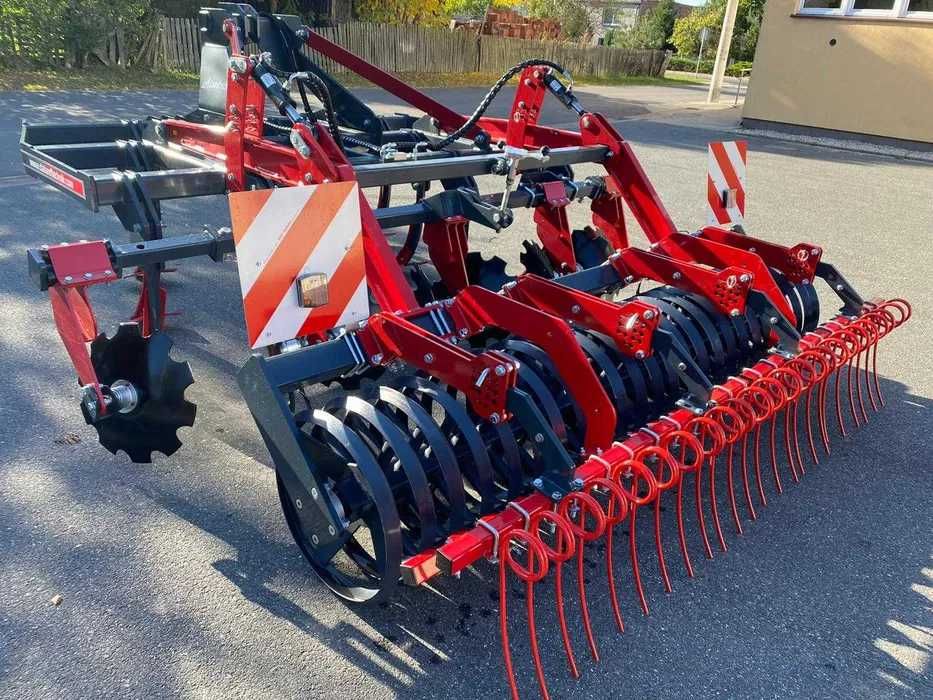 Kultywator bezorkowy 3-belkowy gruber Warrior 300 firmy DA Landtechnik