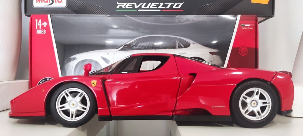 1/18 Ferrari Enzo hot wheels carro coleção miniatura