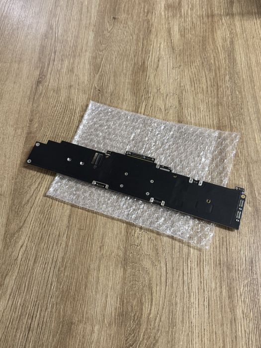 Материнська плата (разом із Touch ID) MacBook Air 13’ A2681 (M2/8/256)