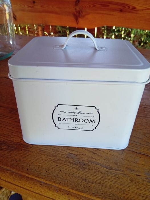 Pudełko metalowe do łazienki