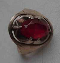 Серебряное кольцо с красным камнем 875 ЭХЮ