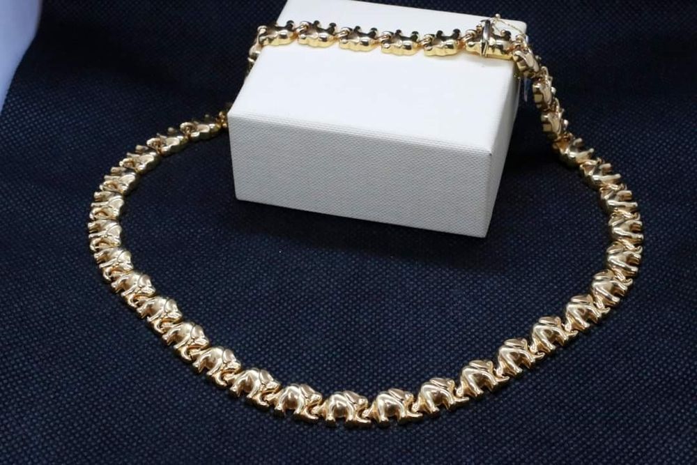 Ładna Złota Kolia Słoniki