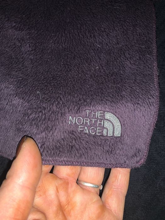 Komplet cieplutki fioletowy marka The North Face