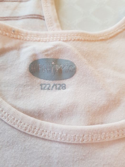 Zestaw 6 bawełnianych podkoszulek dziewczęcych  r. 122